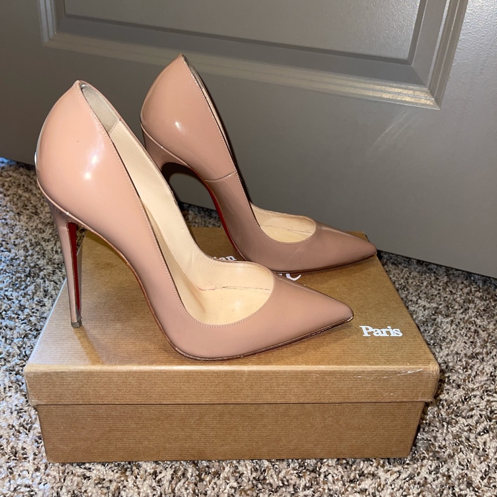 Christian Louboutin So Kate Pumps